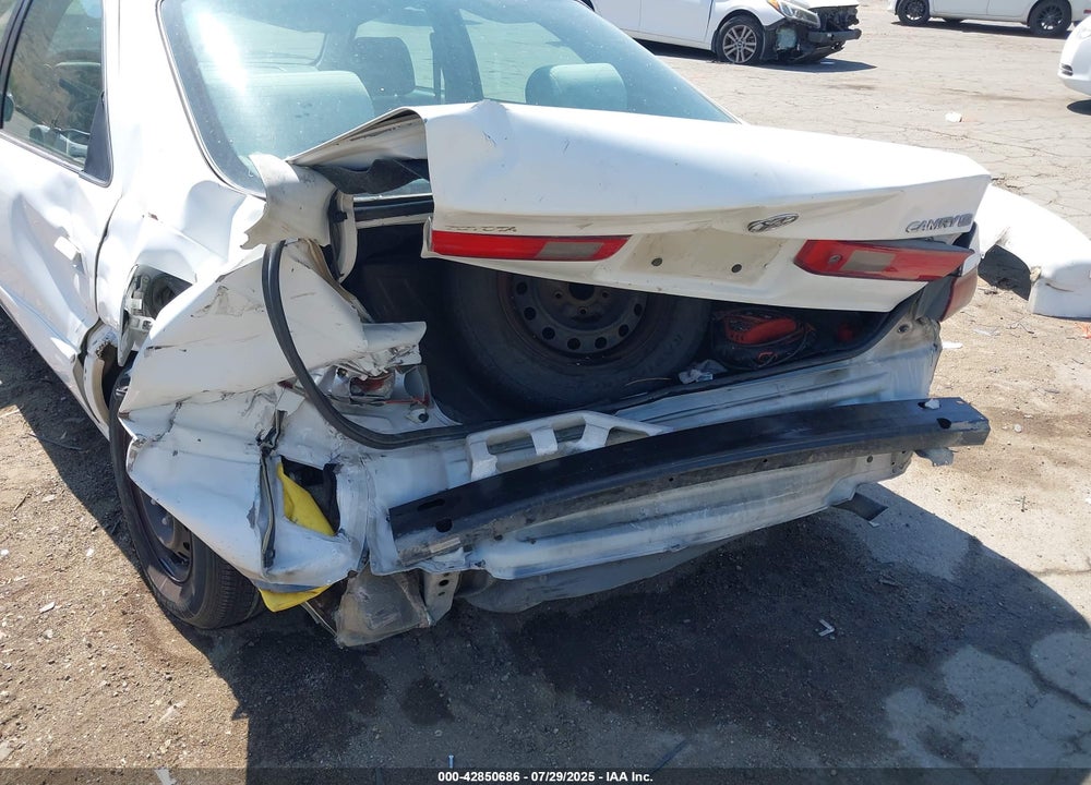 1998 TOYOTA CAMRY LE VIN: 4T1BG22K6WU338031