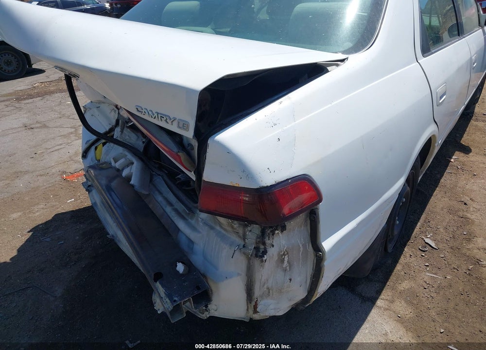 1998 TOYOTA CAMRY LE VIN: 4T1BG22K6WU338031