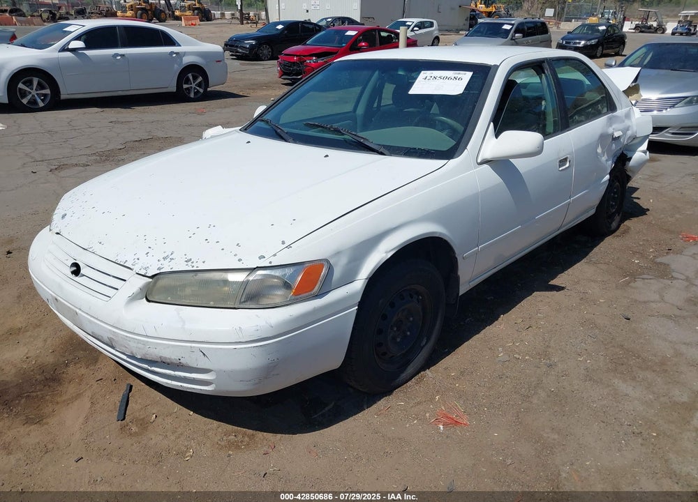 1998 TOYOTA CAMRY LE VIN: 4T1BG22K6WU338031
