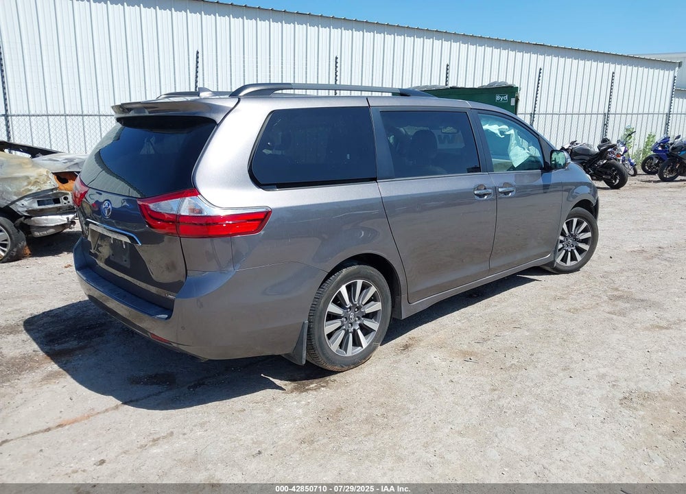 2018 TOYOTA SIENNA LIMITED PREMIUM 7 PASSENGER VIN: 5TDYZ3DC5JS917903