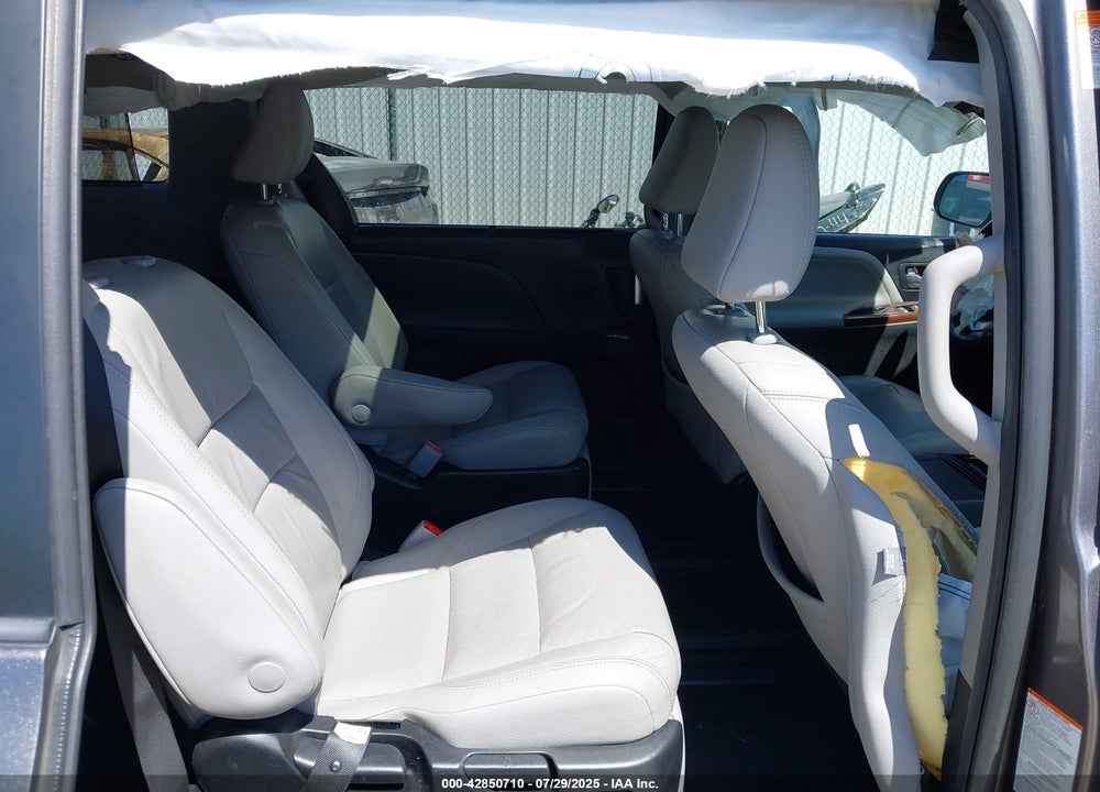 2018 TOYOTA SIENNA LIMITED PREMIUM 7 PASSENGER VIN: 5TDYZ3DC5JS917903