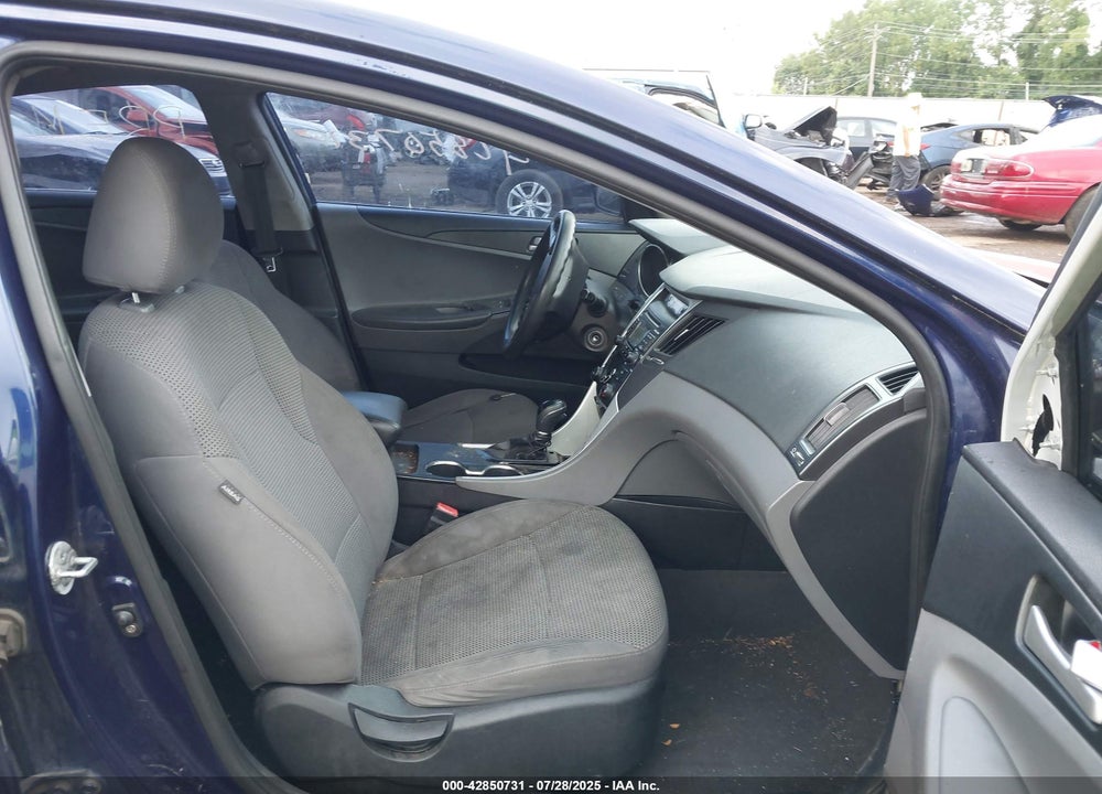 2011 HYUNDAI SONATA VIN: 5NPEB4AC8BH251547