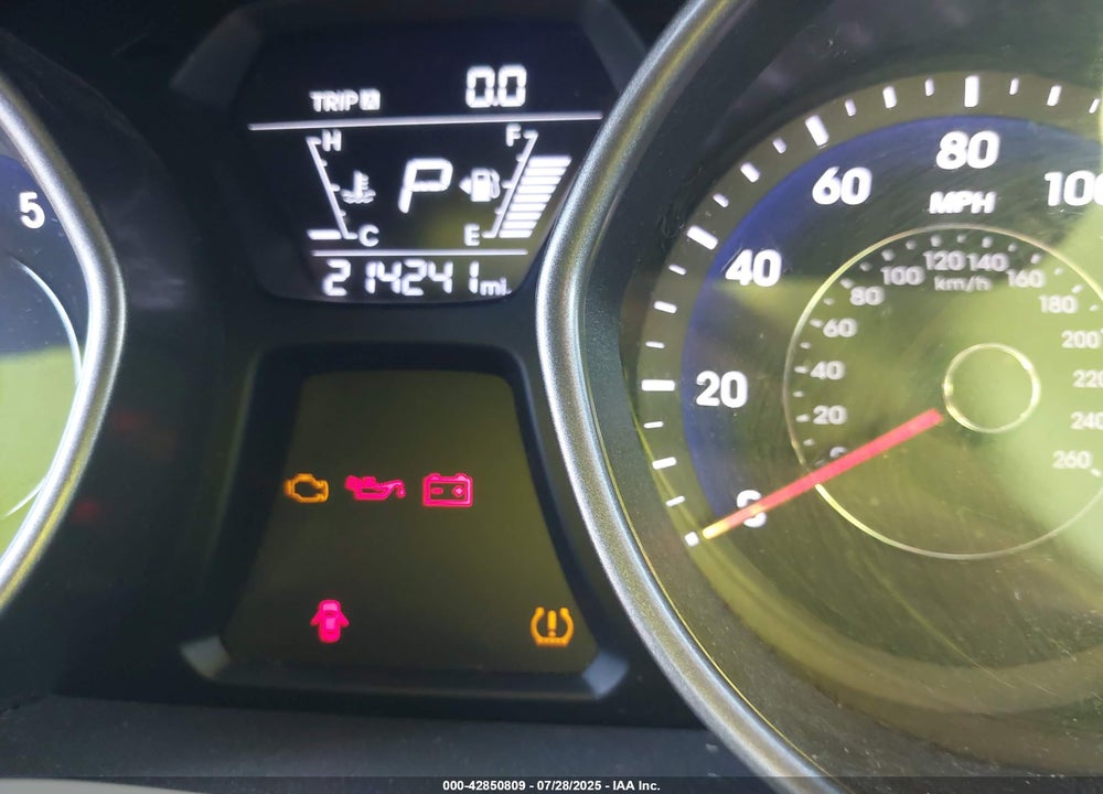 2015 HYUNDAI ELANTRA VIN: 5NPDH4AE8FH593808
