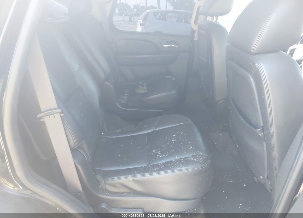 2009 CHEVROLET TAHOE VIN: 1GNFC33089R297033