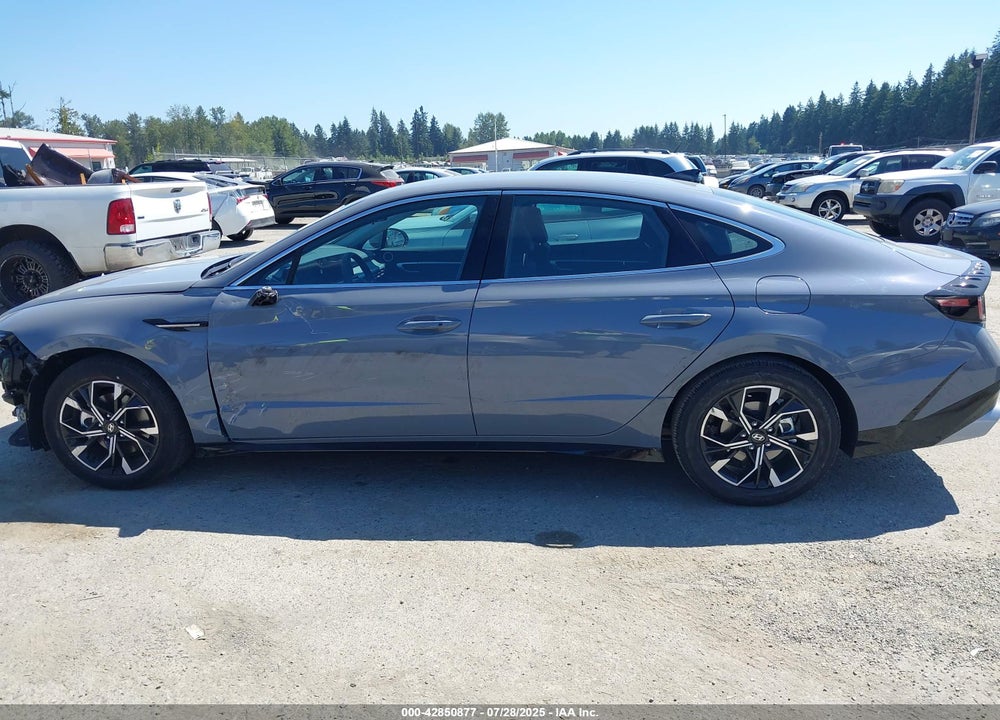 2025 HYUNDAI SONATA VIN: KMHL64JA5SA510539