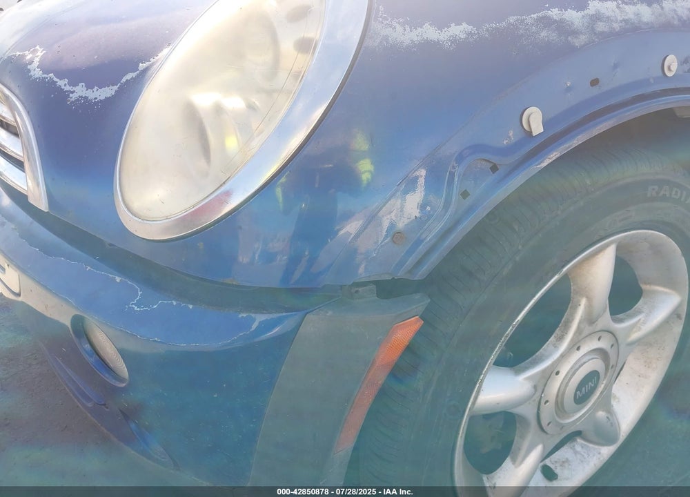 2006 MINI COOPER VIN: WMWRC33576TK94086