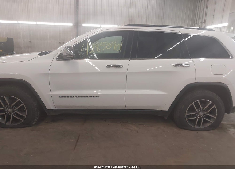 2017 JEEP GRAND CHEROKEE VIN: 1C4RJFBG4HC694400
