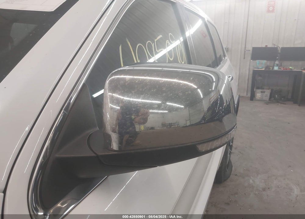 2017 JEEP GRAND CHEROKEE VIN: 1C4RJFBG4HC694400