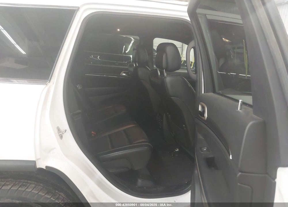 2017 JEEP GRAND CHEROKEE VIN: 1C4RJFBG4HC694400