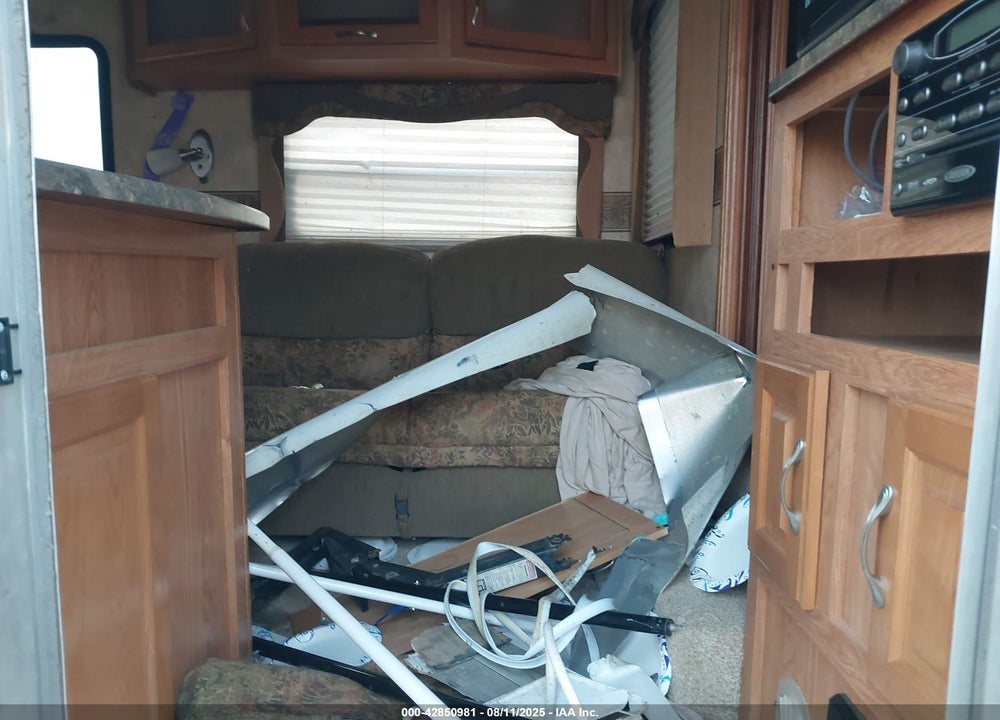 2010 JAYCO SUPER-LITE VIN: 1UJCJ0BS1A1PH0322