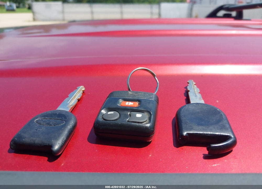 2005 FORD ESCAPE VIN: 1FMYU03125KA93980