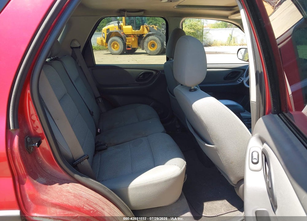 2005 FORD ESCAPE VIN: 1FMYU03125KA93980