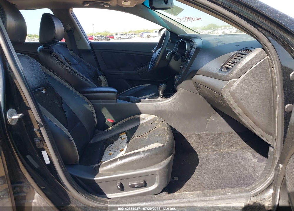 2012 KIA OPTIMA VIN: 5XXGR4A64CG032595