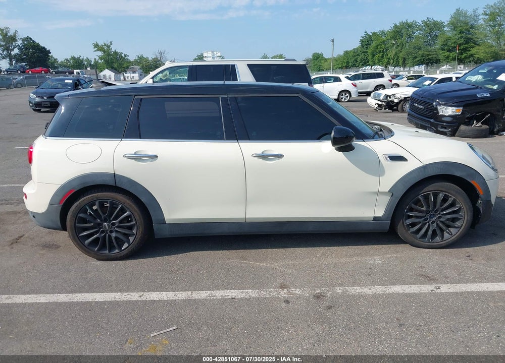 2016 MINI CLUBMAN COOPER VIN: WMWLN5C56G2B28017