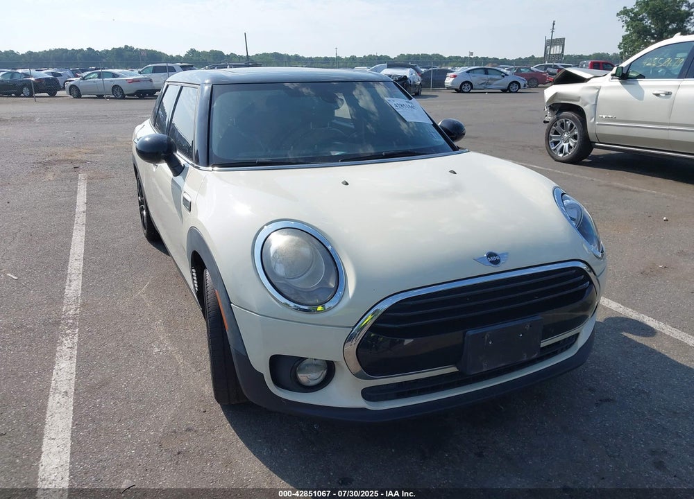 2016 MINI CLUBMAN COOPER VIN: WMWLN5C56G2B28017