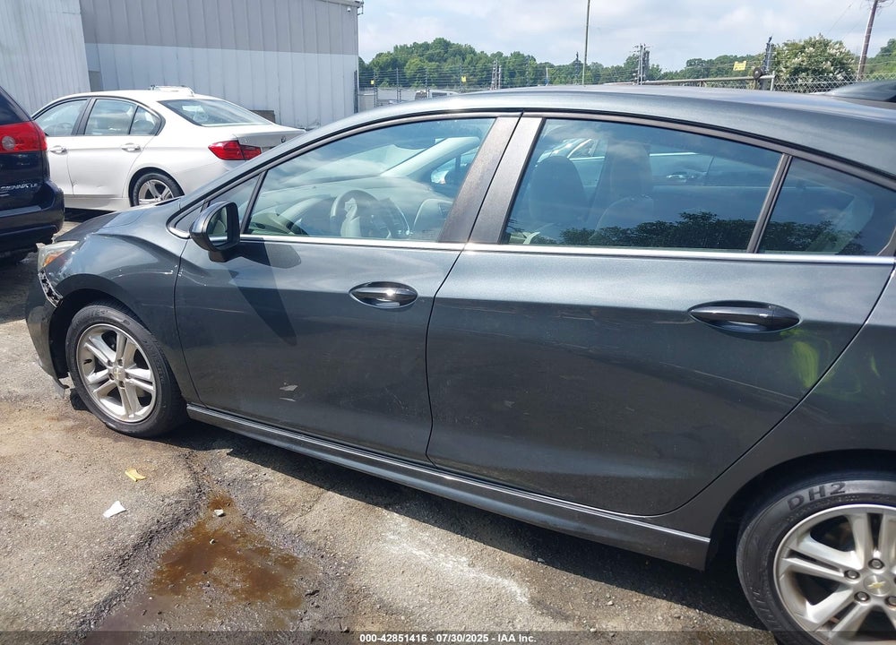 2017 CHEVROLET CRUZE VIN: 3G1BE6SM2HS586405