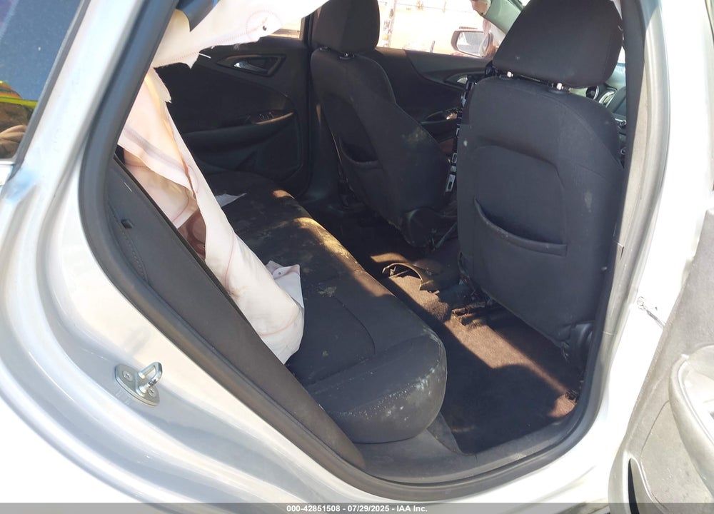 2018 CHEVROLET MALIBU VIN: 1G1ZD5ST2JF195249