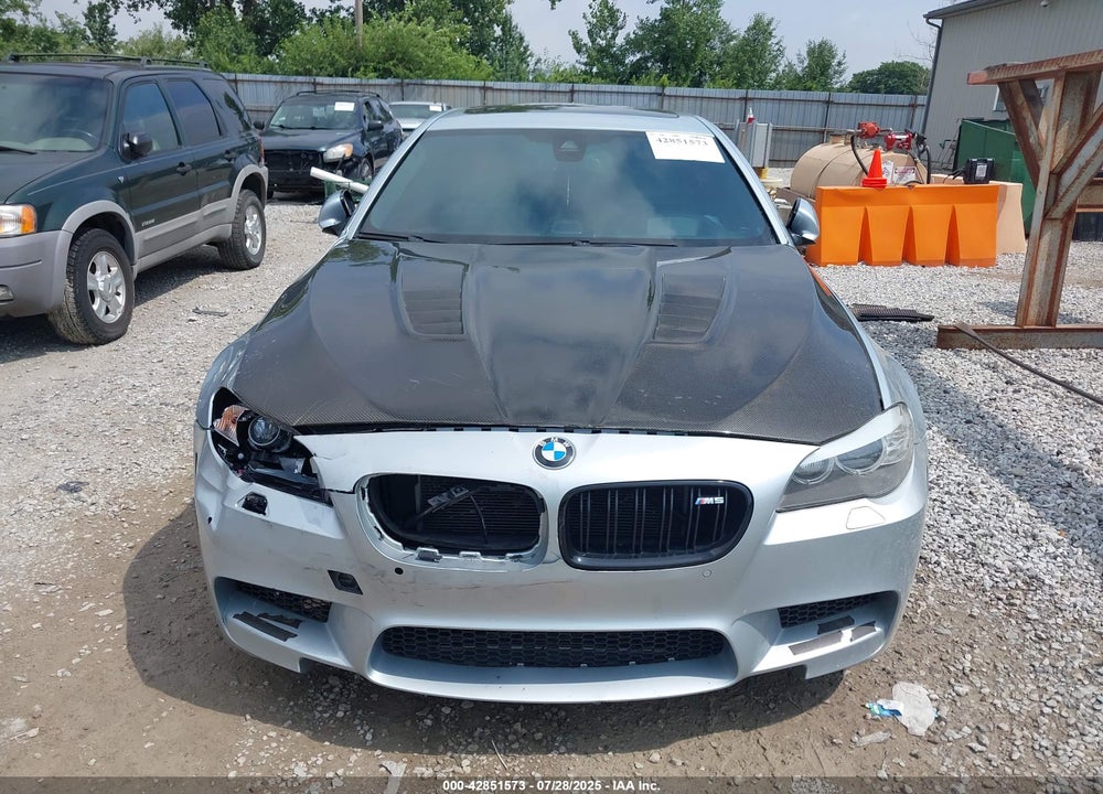 2013 BMW M5 VIN: WBSFV9C59DD095771