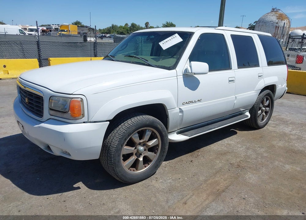2000 CADILLAC ESCALADE STANDARD VIN: 1GYEK63R5YR222855
