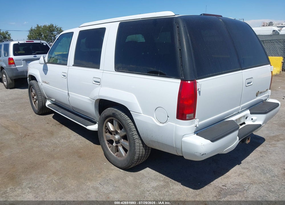 2000 CADILLAC ESCALADE STANDARD VIN: 1GYEK63R5YR222855