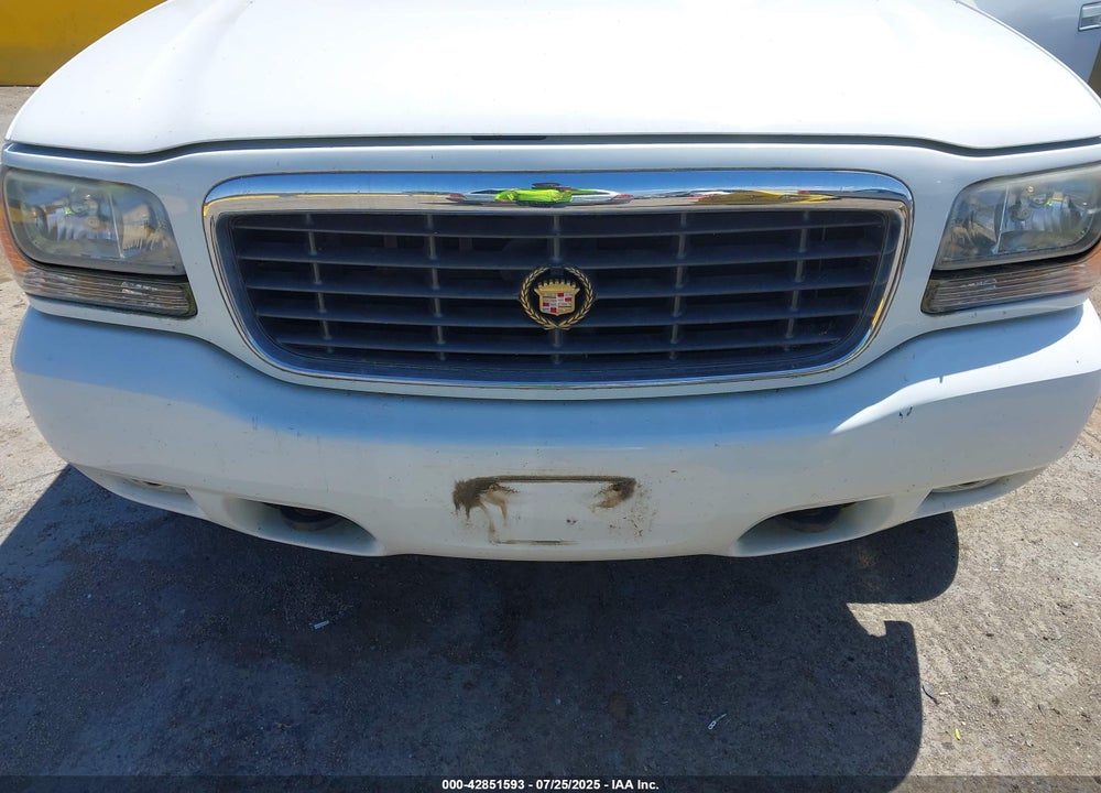 2000 CADILLAC ESCALADE STANDARD VIN: 1GYEK63R5YR222855