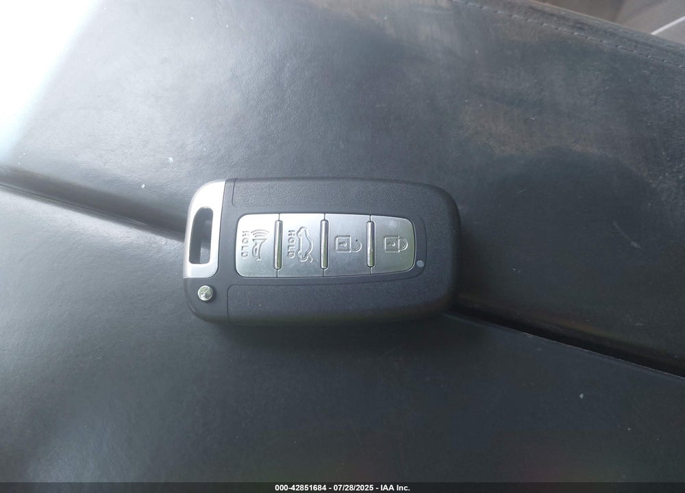 2015 HYUNDAI GENESIS VIN: KMHGN4JF8FU027096