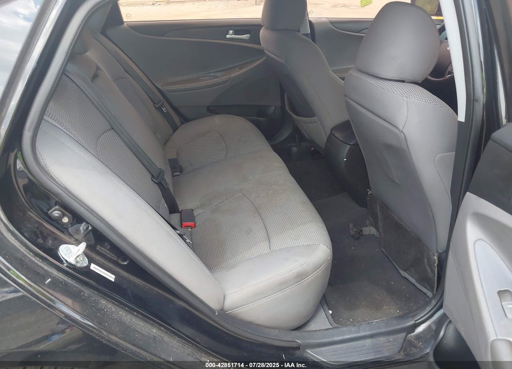 2011 HYUNDAI SONATA VIN: 5NPEB4AC7BH113112