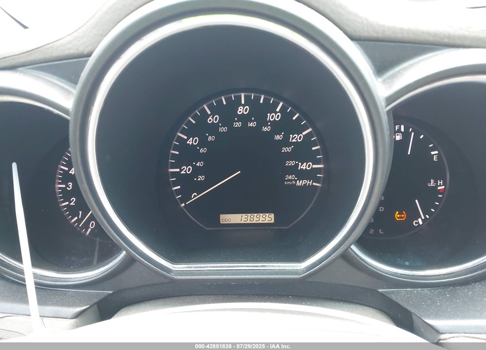 2004 LEXUS RX 330 VIN: JTJGA31U140034840