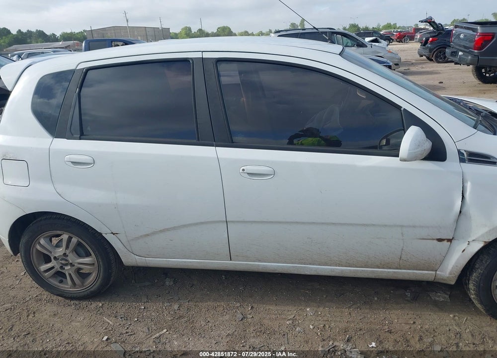 2011 CHEVROLET AVEO VIN: KL1TD6DE2BB117152