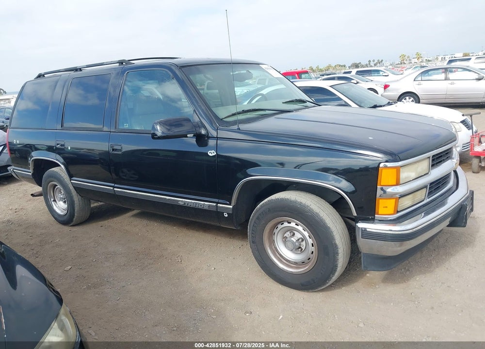 1999 CHEVROLET TAHOE VIN: 1GNEC13R7XJ570926
