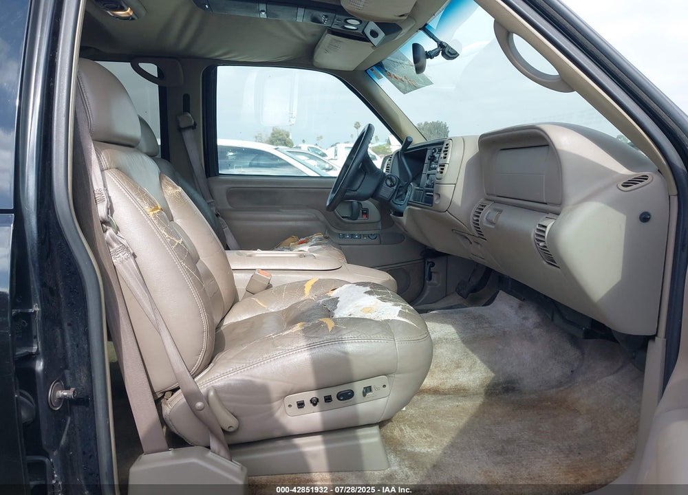1999 CHEVROLET TAHOE VIN: 1GNEC13R7XJ570926
