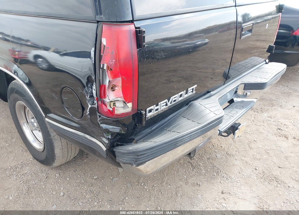 1999 CHEVROLET TAHOE VIN: 1GNEC13R7XJ570926