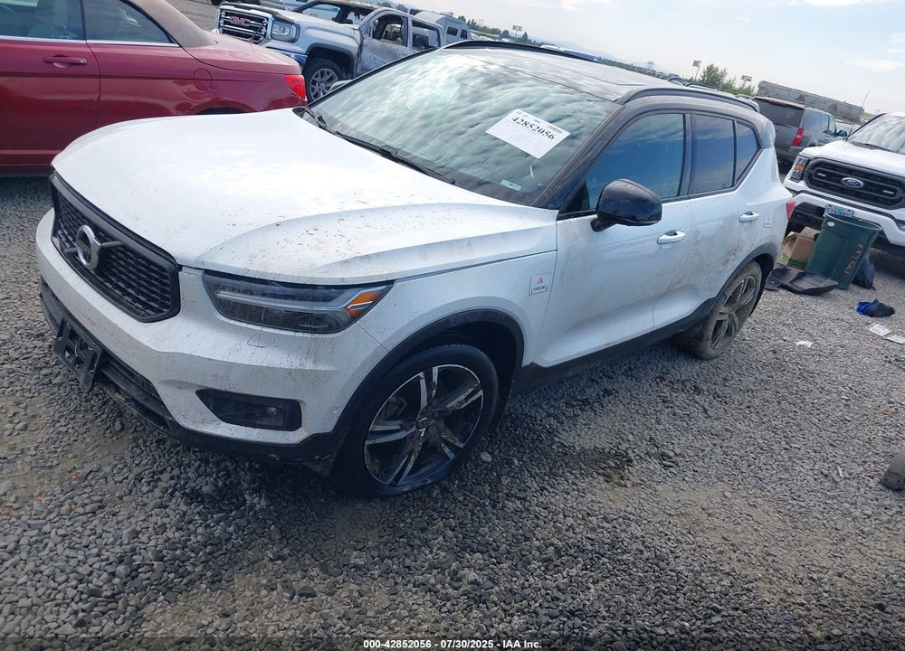 2019 VOLVO XC40 T5 R-DESIGN VIN: YV4162UMXK2126012