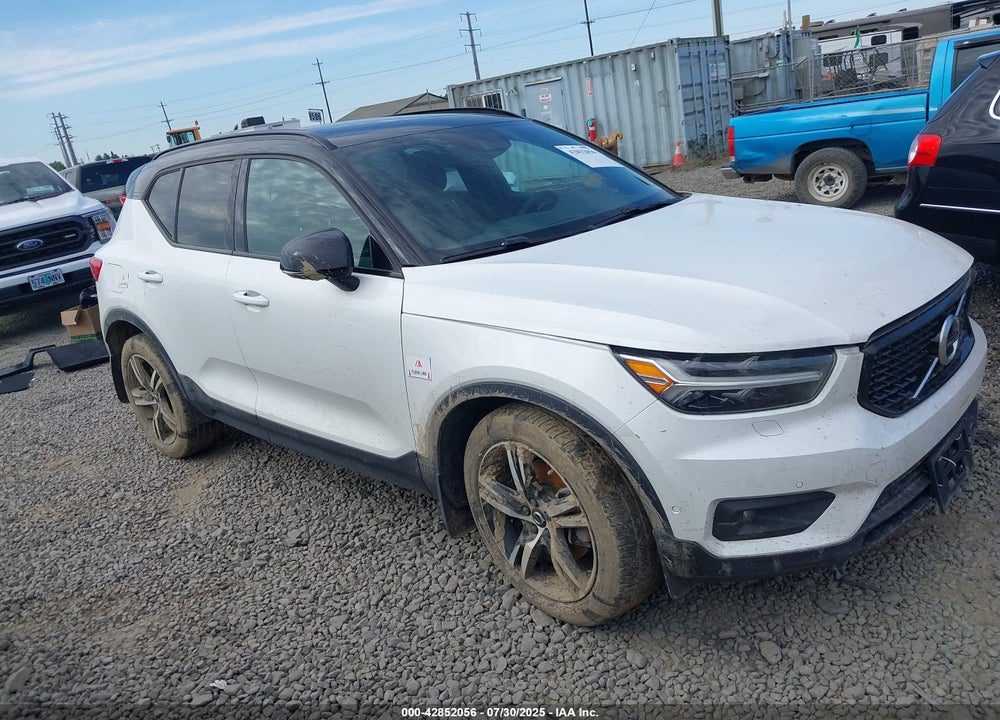 2019 VOLVO XC40 T5 R-DESIGN VIN: YV4162UMXK2126012
