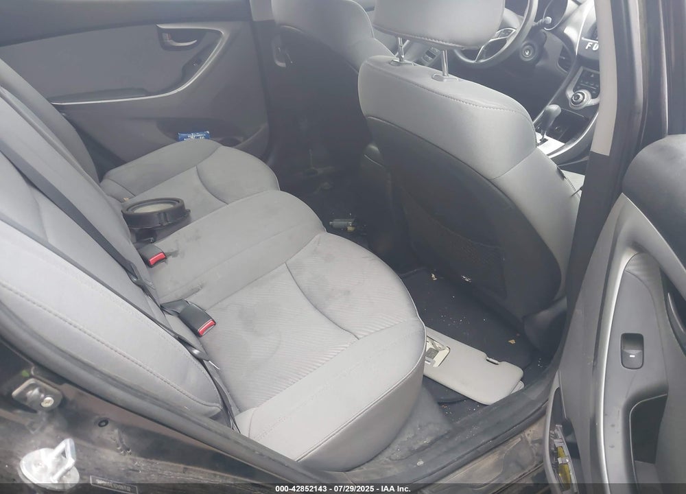 2012 HYUNDAI ELANTRA VIN: 5NPDH4AE1CH097132