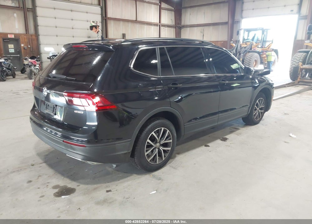 2019 VOLKSWAGEN TIGUAN VIN: 3VV2B7AX6KM077481