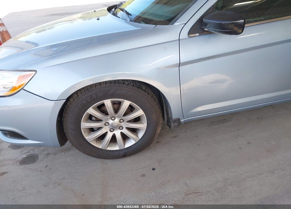 2014 CHRYSLER 200 VIN: 1C3CCBBB5EN137559