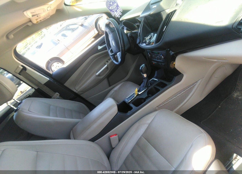 2017 FORD ESCAPE VIN: 1FMCU0J97HUC80417