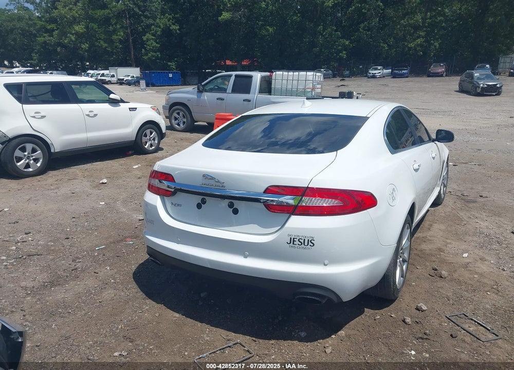 2015 JAGUAR XF VIN: SAJWA0FS6FPU65450