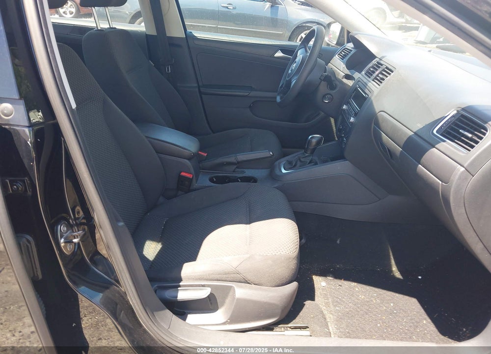 2014 VOLKSWAGEN JETTA VIN: 3VW2K7AJ6EM375542