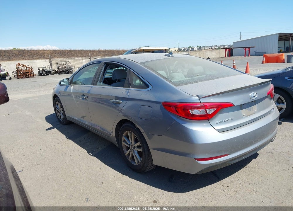 2015 HYUNDAI SONATA SE VIN: 5NPE24AF1FH010266