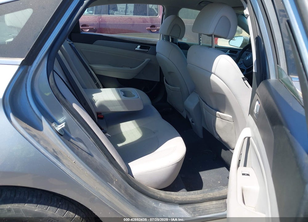 2015 HYUNDAI SONATA SE VIN: 5NPE24AF1FH010266