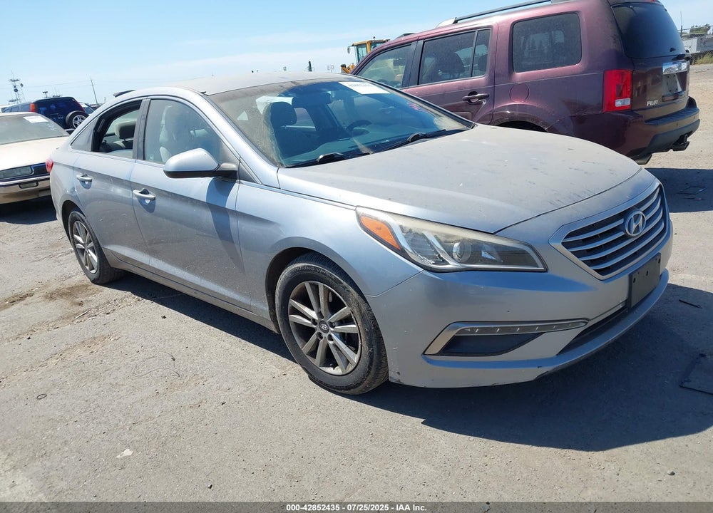 2015 HYUNDAI SONATA SE VIN: 5NPE24AF1FH010266