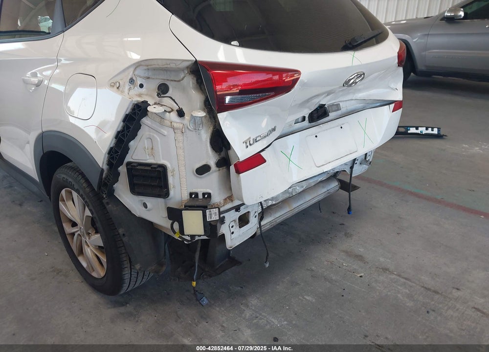 2020 HYUNDAI TUCSON VIN: KM8J33A40LU201873