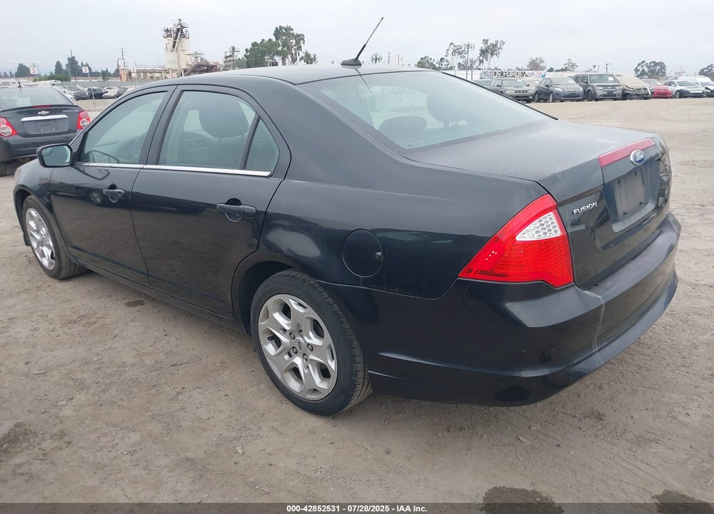 2011 FORD FUSION VIN: 3FAHP0HA3BR144310