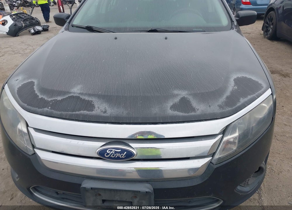 2011 FORD FUSION VIN: 3FAHP0HA3BR144310