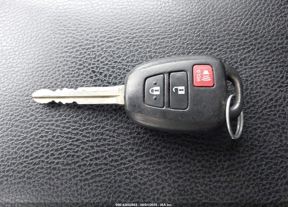 2017 TOYOTA RAV4 VIN: 2T3BFREV9HW614326