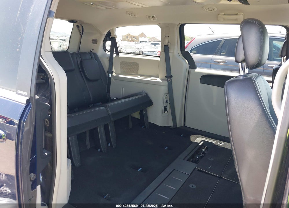 2013 CHRYSLER TOWN & COUNTRY TOURING VIN: 2C4RC1BG7DR745323