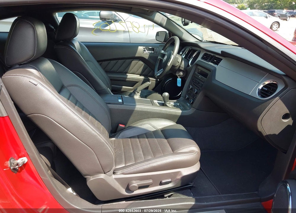 2011 FORD MUSTANG VIN: 1ZVBP8CF6B5134226