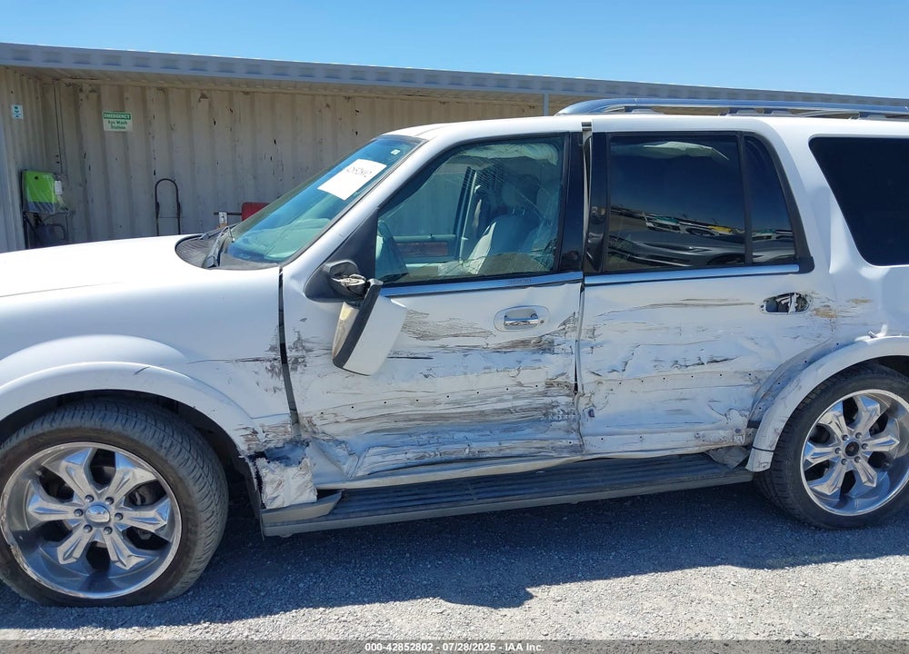 2004 LINCOLN NAVIGATOR VIN: 5LMFU27R24LJ34505